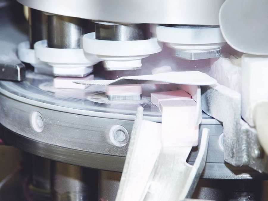 Tablettenpresse in der Produktion